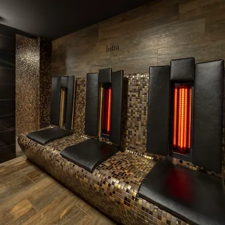 Wellness Astra فندق Špindlerŭv Mlýn