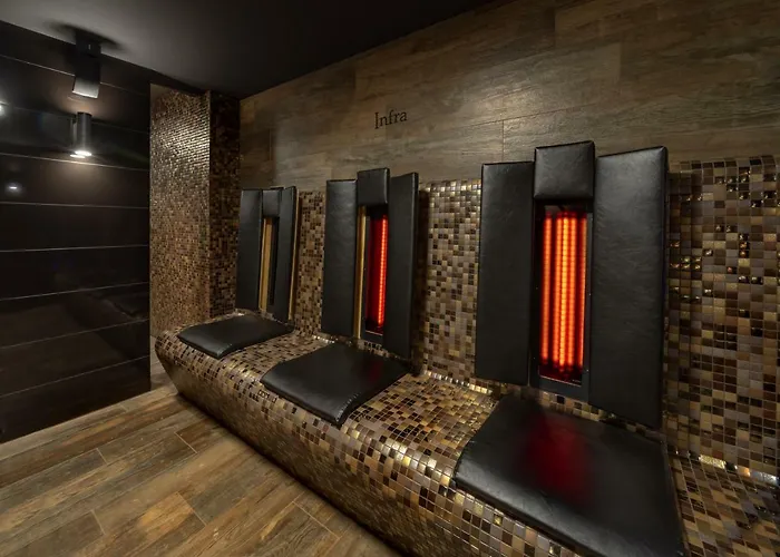 Wellness Astra 酒店 Špindlerŭv Mlýn